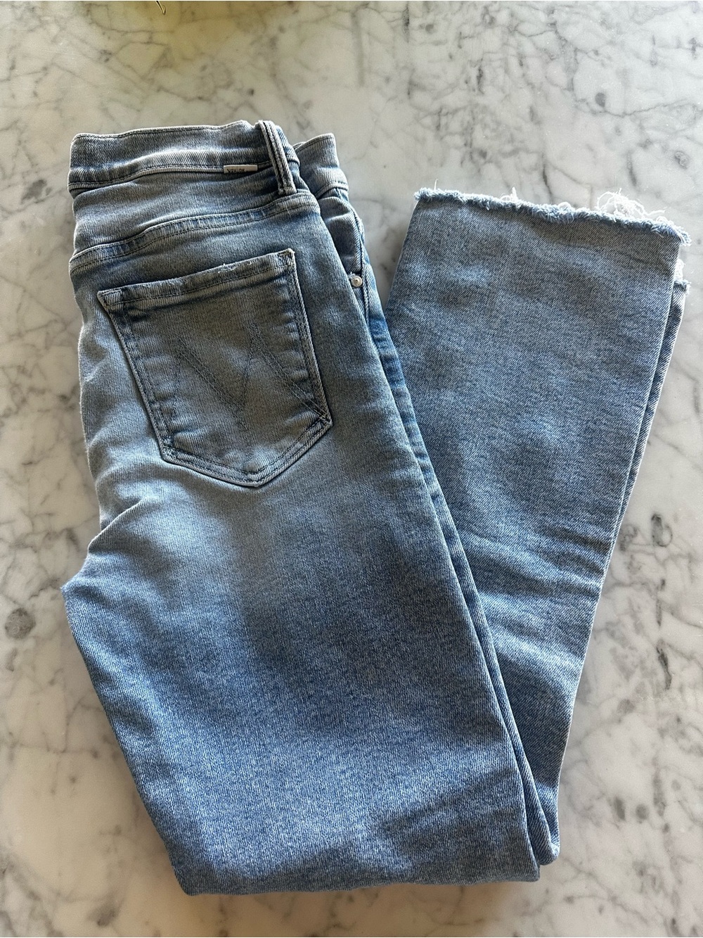 MOTHER 27 capri Insider crop step fray hem Light Wash Women’s Jeans